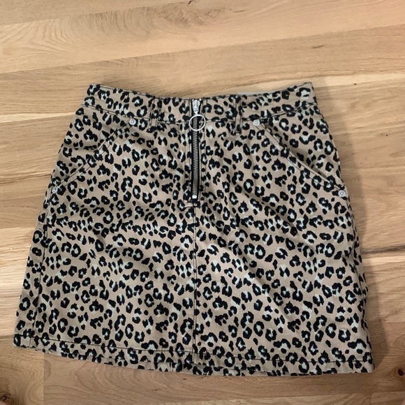NWT Topshop Half Zip Leopard / Cheetah Mini Skirt - Picture 5 of 7